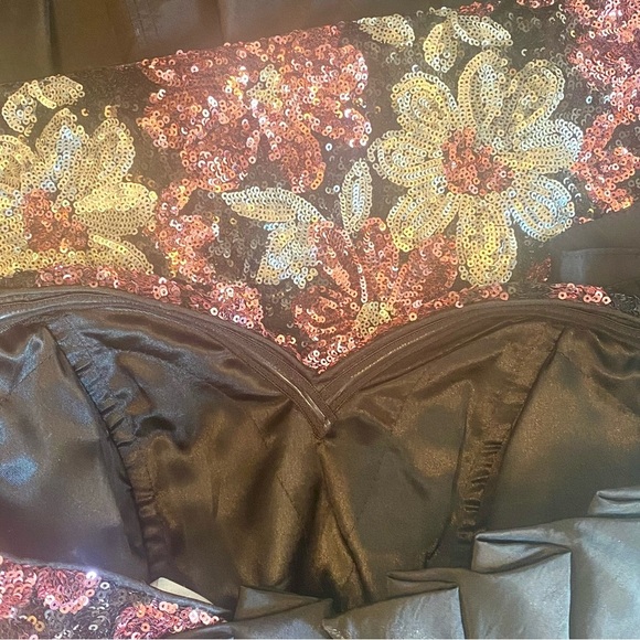 Prom Formal dress size 2 by Riva Designs - Picture 8 of 12